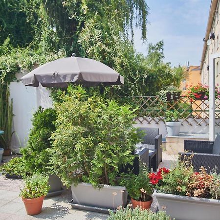 Nice Home To Stay At Prague Close To Castle With Terrace And Garden Ngoại thất bức ảnh