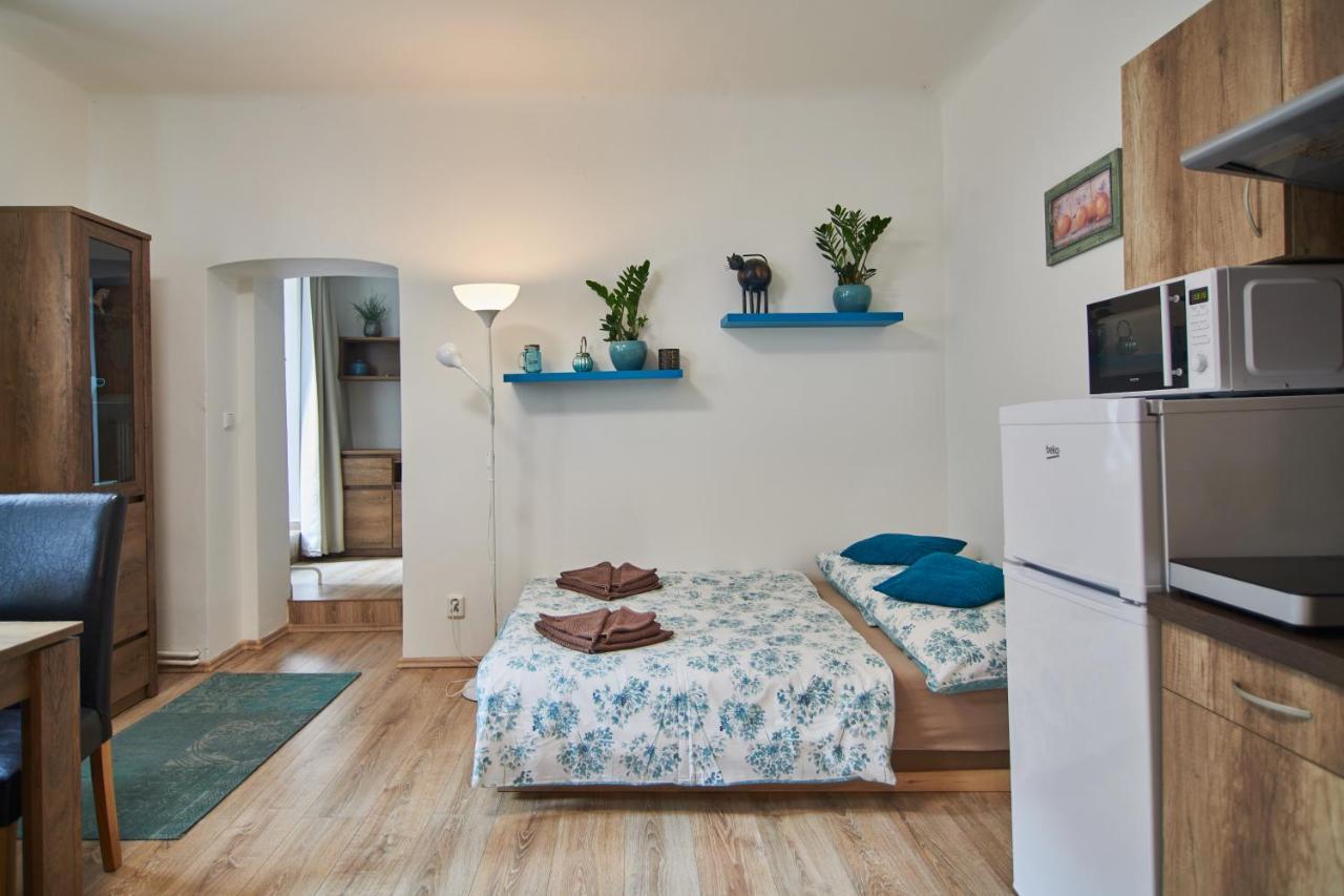 Nice Home To Stay At Prague Close To Castle With Terrace And Garden Ngoại thất bức ảnh