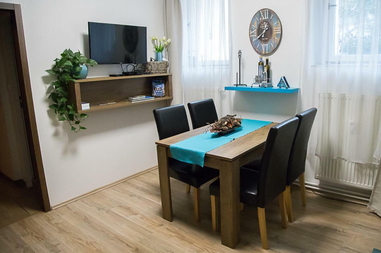 Nice Home To Stay At Prague Close To Castle With Terrace And Garden Ngoại thất bức ảnh